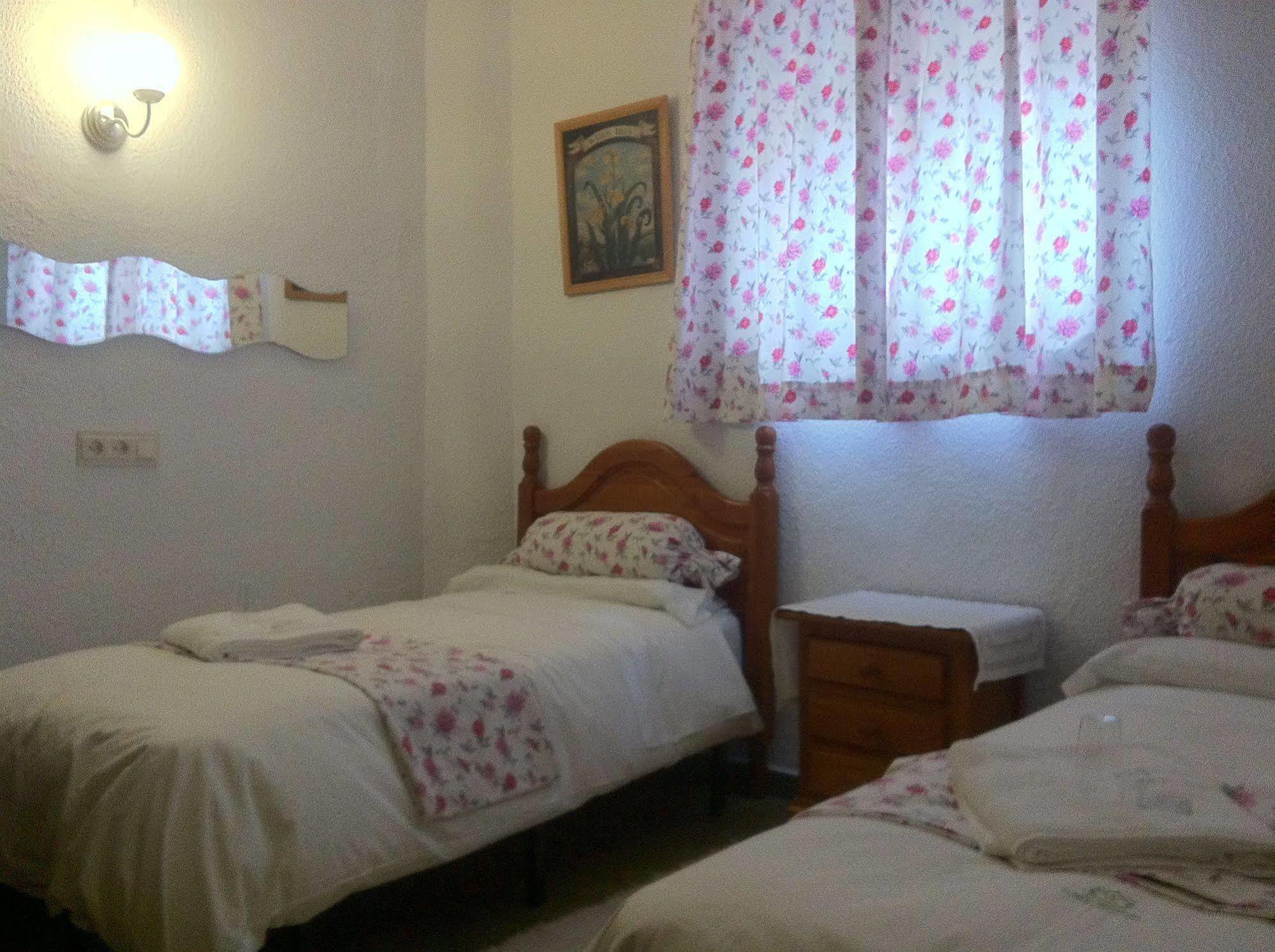 Pension Atlantida Granada Exterior photo